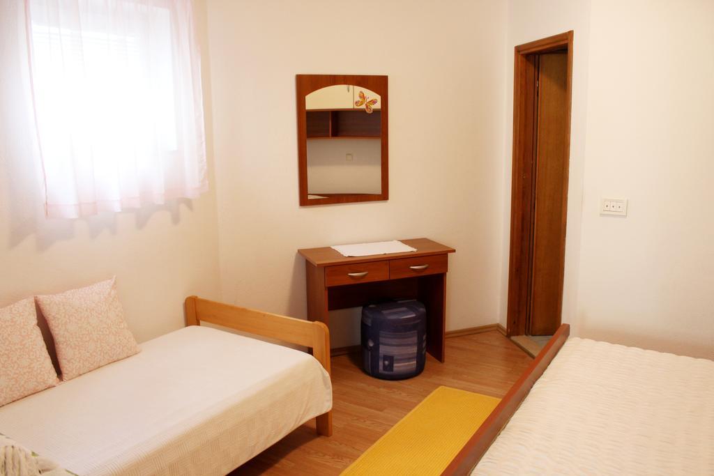 Apartments Petric Makarska Exterior foto